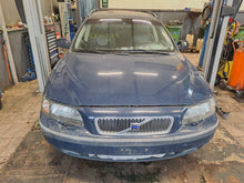 Load image into Gallery viewer, V70 2,4 bensin, aut