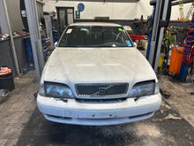 Load image into Gallery viewer, V70 2,0 bensin, man