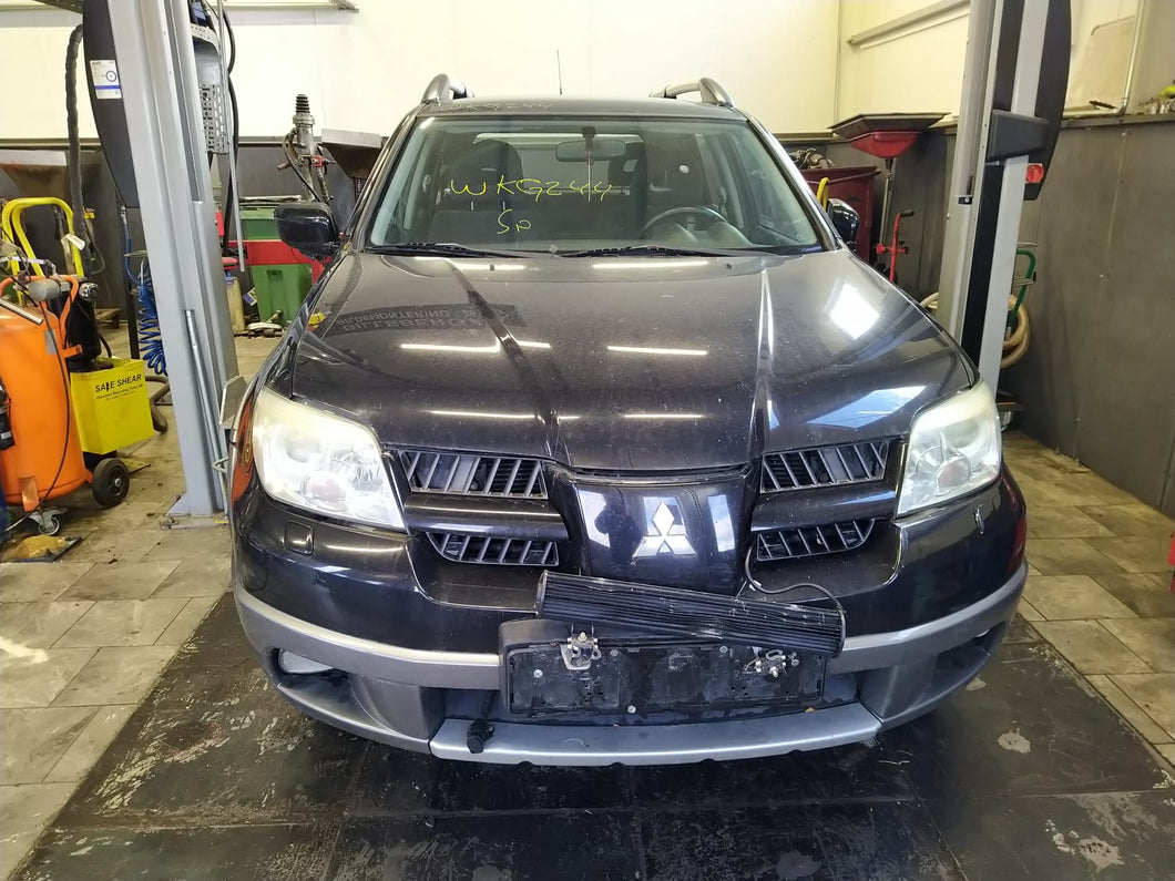 Outlander 2,4 bensin, man