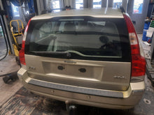 Load image into Gallery viewer, V70 2,4 bensin/gas, man