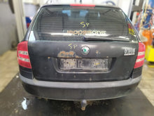 Load image into Gallery viewer, Octavia Kombi 2,0 FSI bensin, man
