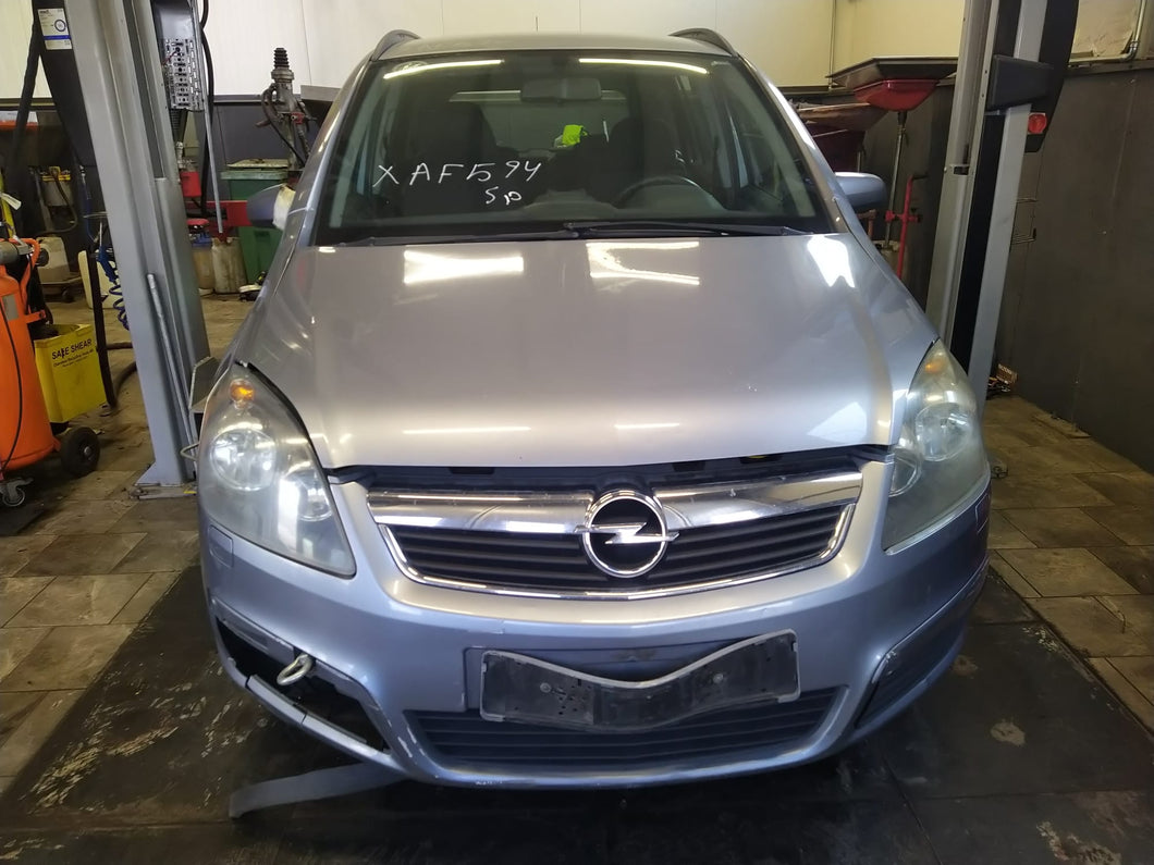 Astra Kombi 2,2 bensin, man