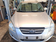 Load image into Gallery viewer, Ceed Kombi 1,6 CRDI diesel, man